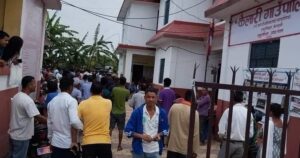 कैलारी गाउँपालिकामा कांग्रेस कार्यकर्ताद्वारा नाराबाजीसहित घेराउ, स्थितिलाई नियन्त्रणमा लिन प्रहरी परिचालन