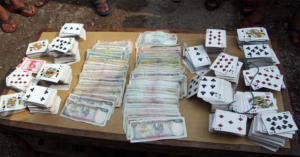 ललितपुर प्रहरीले जुवाडेबाट ३३ लाख बढी रकम बरामद गर्‍याे