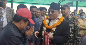 धनगढी पुगे प्रधानमन्त्री प्रचण्ड