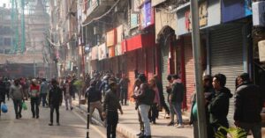 पार्किङ हटाइएपछि सटर बन्द गरेर न्युरोडका व्यवसायी आन्दोलित