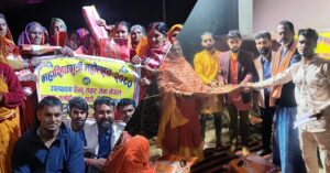 महाशिवरात्रिको उपलक्ष्यमा निःशुल्क साडी वितरण