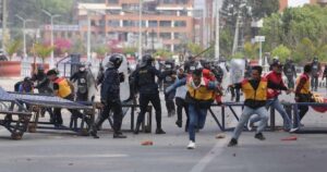 राजेन्द्र महतोको प्रदर्शनमा प्रहरीको लाठीचार्ज – तस्बिरहरू