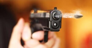 परीक्षा दिएर फर्केकी युवतीमाथि गोली प्रहार