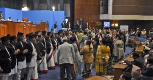 कांग्रेससहित विपक्षी दलहरुको अवरोधपछि संसद बैठक स्थगित