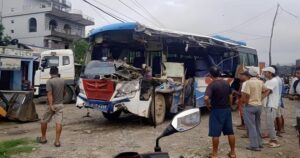 सर्लाहीको बागमतीमा बस दुर्घटना, ३ जनाको मृत्यु