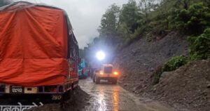 पहिरोले अवरुद्ध भएको मुग्लिङ सडक खुल्यो