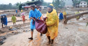 केरल बाढी अपडेट: मृतकको संख्या १५० पुगयो, ९८ जना अझै वेपत्ता