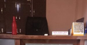 कमिशनको कुरा मिलाउदै भुक्तानी गर्दै आदर्श कोतवाल गाउँपालिका