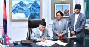 चौथोपटक प्रधानमन्त्री बनेका ओलीद्वारा पदभार ग्रहण