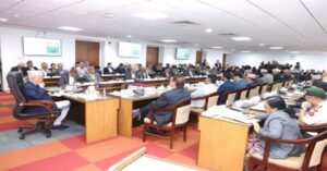 सिंहदरबारमा योजना आयोगका पदाधिकारी र सचिवलाई निर्देशन दिंदै प्रधानमन्त्री