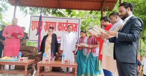 चौतर्फि आलोचनापछि मधेसका आठ राज्यमन्त्री हटाइयो।