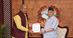 मधेश प्रदेशका मुख्यमन्त्री सिंहले प्रधानमन्त्री ओलीलाई बुझाए २२ बुँदे माग