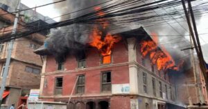 ललितपुरको कुम्भेश्वरमा आगलागी