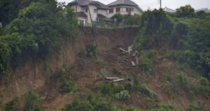 जापानमा आँधीपछि गएको पहिरोमा परी चार जना बेपत्ता