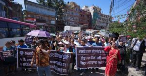 नदी मापदण्डको विरोधमा स्थानीयको प्रदर्शन (तस्बिरहरू)