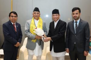 प्रधानमन्त्री ओली कतारको दोहामा