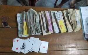 कञ्चनपुरमा एक लाख नगदसहित १२ जना जुवाडे पक्राउ