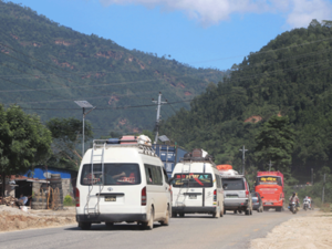 झ्याप्ले खोलामा मर्मतपछि सडक दुई तर्फी सुचारु