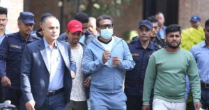 दीपक मनाङेलाई पक्राउ गरेर अदालत लगियो,