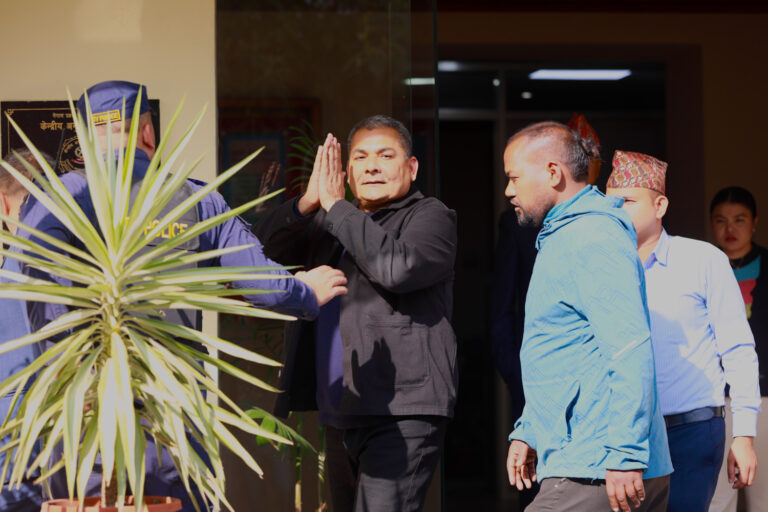 दुर्गा प्रसाईंविरुद्ध ३ दिन म्याद थप