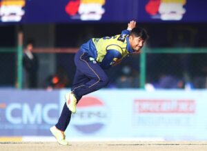 सन्दीप लामिछानेले एकै ओभरमा लिए काठमाडौंको दुई विकेट