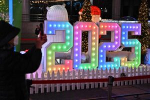 आजदेखि अंग्रेजी नयाँ वर्ष सन् २०२५ सुरु