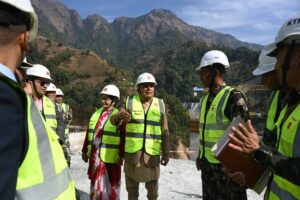 काठमाडौं–तराई मधेस द्रुतमार्ग निरीक्षणमा पुगे राष्ट्रपति पौडेल