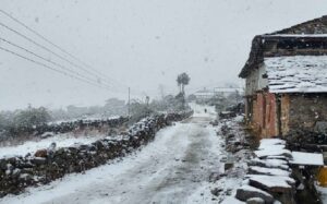 हिमपातले अवरुद्ध नाग्म-गमगढी सडक अझै खुलेन