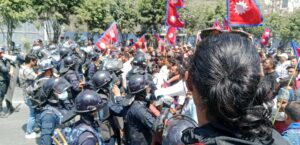 तीनकुनेमा अश्रुग्यास प्रहार राजावादीको कार्यक्रम बिथोलियो