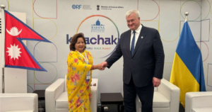 परराष्ट्रमन्त्रीद्वारा युक्रेनका विदेशमन्त्रीसँग वार्ता : युक्रेनी सेनाको कब्जामा रहेका सात नेपालीलाई मुक्त गर्न माग