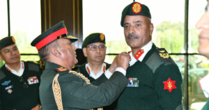 प्रधानसेनापतिद्वारा दर्ज्यानी चिह्न प्रदान