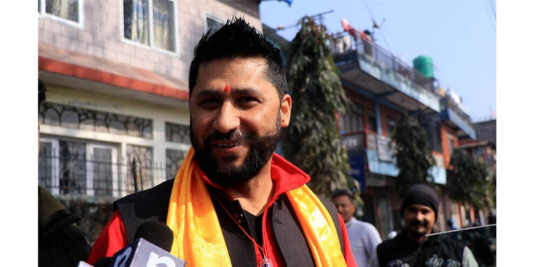 रास्वपा सभापति रवि चीन भ्रमणमा जाँदै