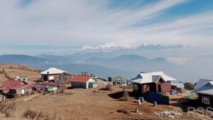 इलामका सीमावर्ती गाउँमा विद्यार्थी छन्, विद्यालय छैनन्