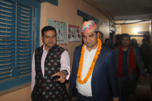पाल्पा अस्पताल निरीक्षणमा गएका स्वास्थ्यमन्त्री पौडेललाई बोल्ने र सुन्ने फुर्सद भएन