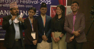 युवा संघको साहित्य सम्मेलन ; वक्तित्वकलामा विनिताले जितिन एक लाख नगद्