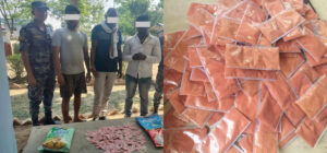 लागूऔषधसहित तीन जना भारतीय पक्राउ