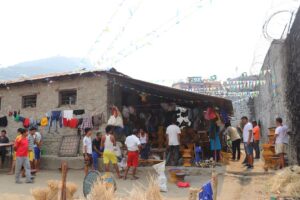 कारागारभित्रै सीप सिकेर कमाउँछ कैदीबन्दीहरू