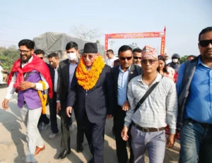 जनजागरण अभियानका लागि बाँके पुगे प्रचण्ड