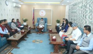 सभामुखलाई भेटेर रवि लामिछानेको निलम्बन फुकुवाको माग