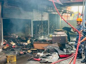 सतुङ्गलको कपडा पसलमा आगलागी