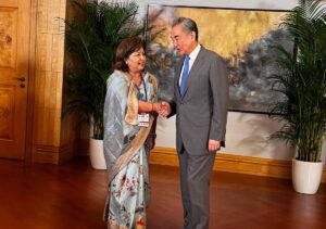 परराष्ट्रमन्त्री राणा र चिनियाँ विदेशमन्त्रीबीच भेटवार्ता