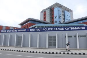 प्रहरी परिसर काठमाडौंको गेटबाट थुनुवा फरार