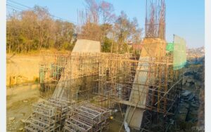सेती नदीमा निर्माणाधीन ‘सिग्नेचर’ पुलको काम सुस्त