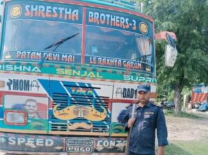 बुटवलबाट विराटनगरका लागि छुटेको ट्रक, अवैध समानसहित सर्लाही प्रहरीको नियन्त्रणमा