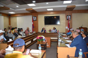 राइड सेयरिङविरुद्ध उत्रिएका यातायात व्यवसायी र सरकारबीच सहमति