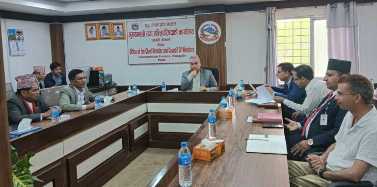 बाजुराको बाम्का बजारमा आगलागी: सुदूरपश्चिम प्रदेश सरकारले ४० लाख सहयोग गर्ने