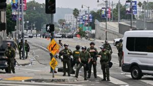 अमेरिकाको लस एन्जलसमा कर्फ्युपछि स्थिति सामान्य