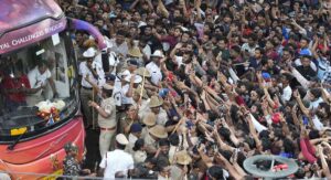 आईपीएल फाइनल भागदौड घटना: रोयल च्यालेन्जर्स बेंगलुरुका मार्केटिङ प्रमुखसहित ३ जना पक्राउ