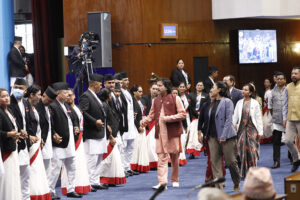 रास्वपा सांसदले गरे वेल घेराउ, सभामुखले रोकेनन् बैठक