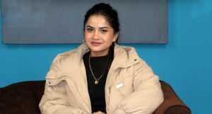 साइबर ब्युरो पुगिन् गायिका एलिना चौहान